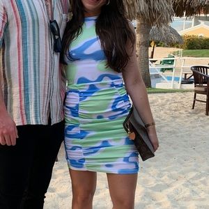 Prettylittlething patterned dress only worn once! Size USA 0